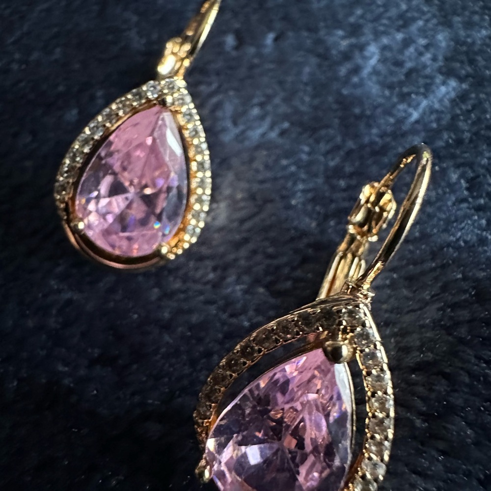 Elegant Pink and Gold Teardrop Earrings - Picture 2 of 9
